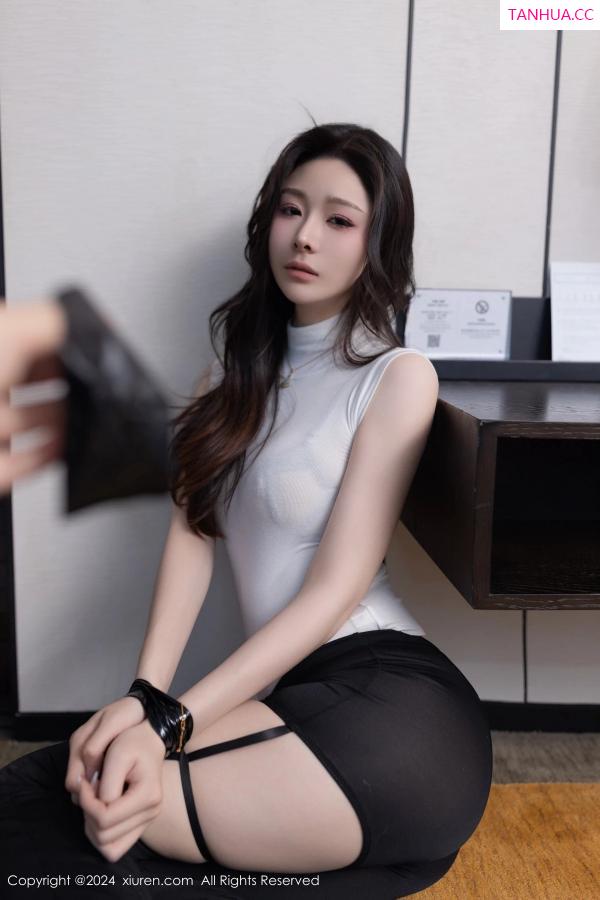 逗逗DouDou  [XiuRen]高清写真图 2024.03.21 No.8270 小逗逗 性感美臀第12张图片
